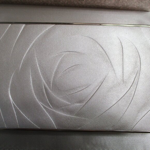 Lancome Holiday 2024 Rose Gold Palette and Makeup Storage Folio - Picture 8 of 10